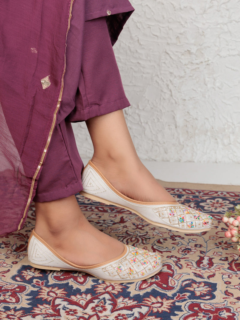 White Synthetic Leather Embellished Mojaris Flats (TC-LSH-9318-WHT)