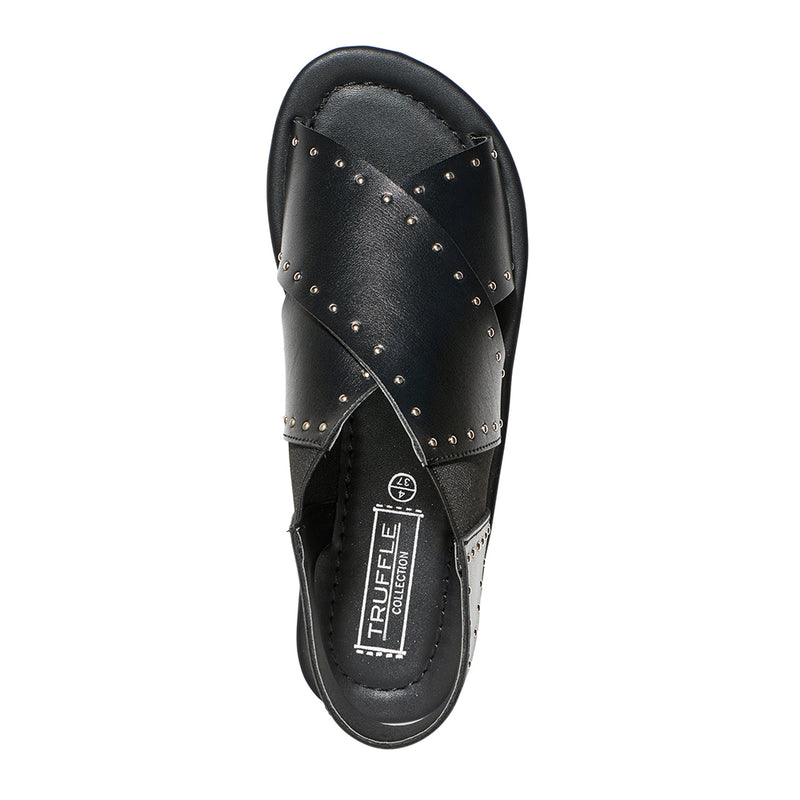 Cross over flat sandal