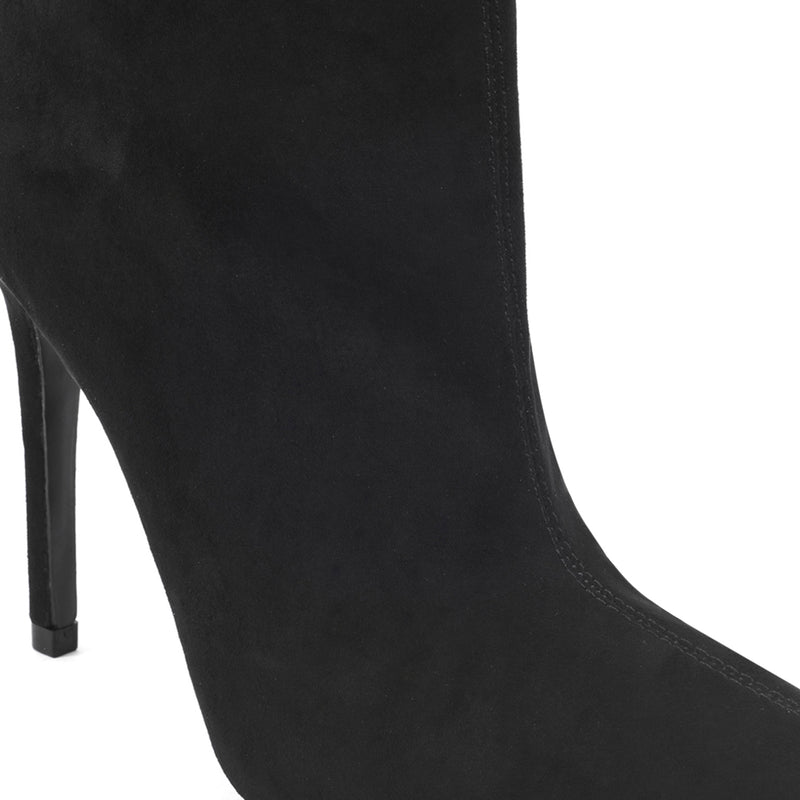 Black Stilleto Pointed Toe Ankle Boots